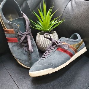 Fabulous Gola sneakers w metallic accents. 8m